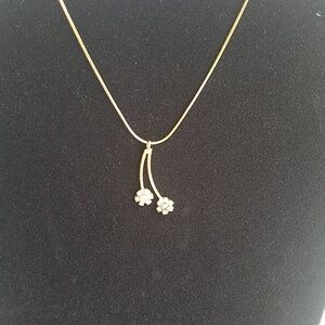 *P 👸📿 Pendant Necklace by Lady Remington